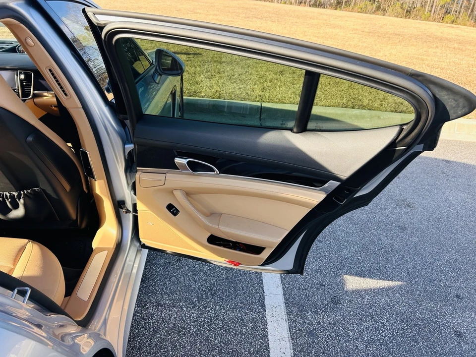 2015 Porsche 970 Panamera - Image 21 of 21