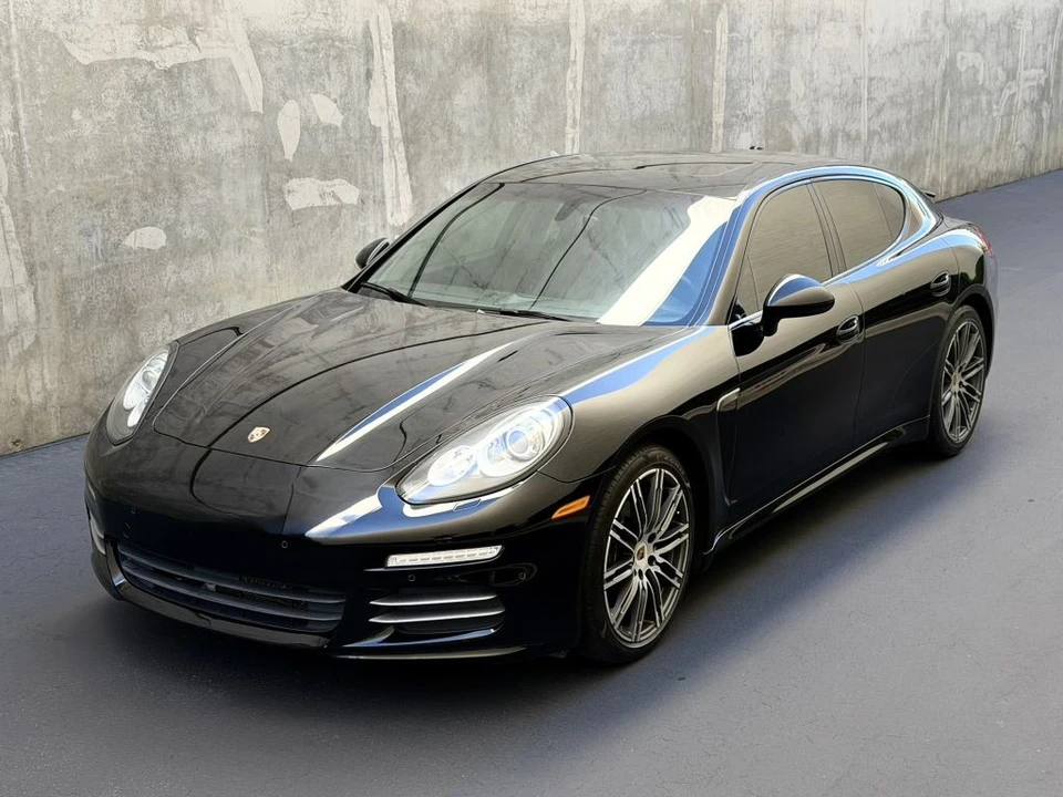 2015 Porsche 970 Panamera - Image 2 of 21