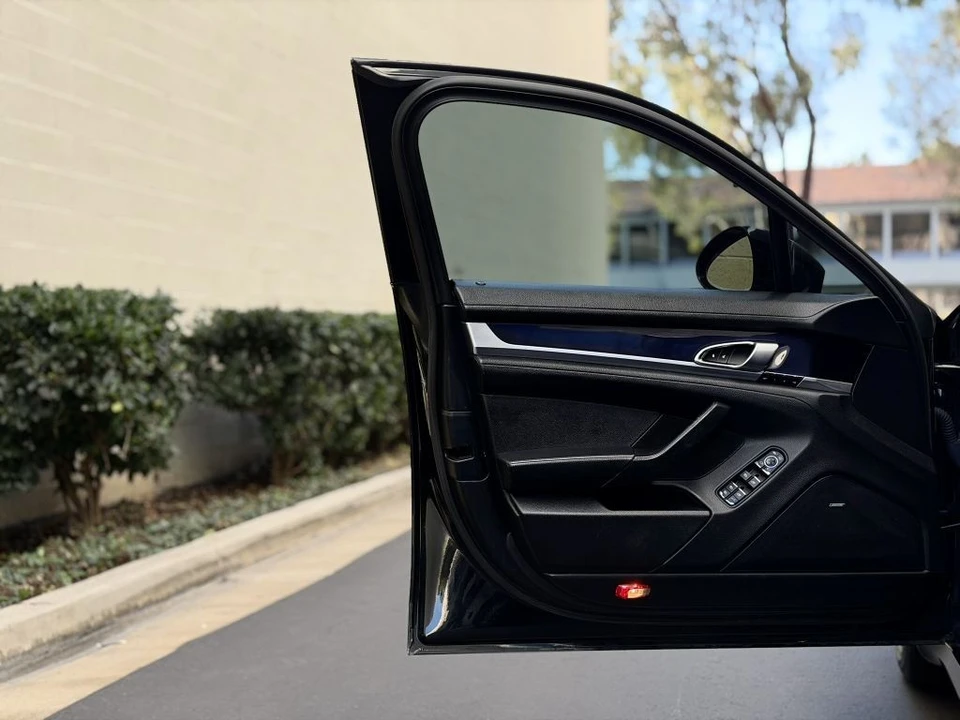 2015 Porsche 970 Panamera - Image 21 of 21