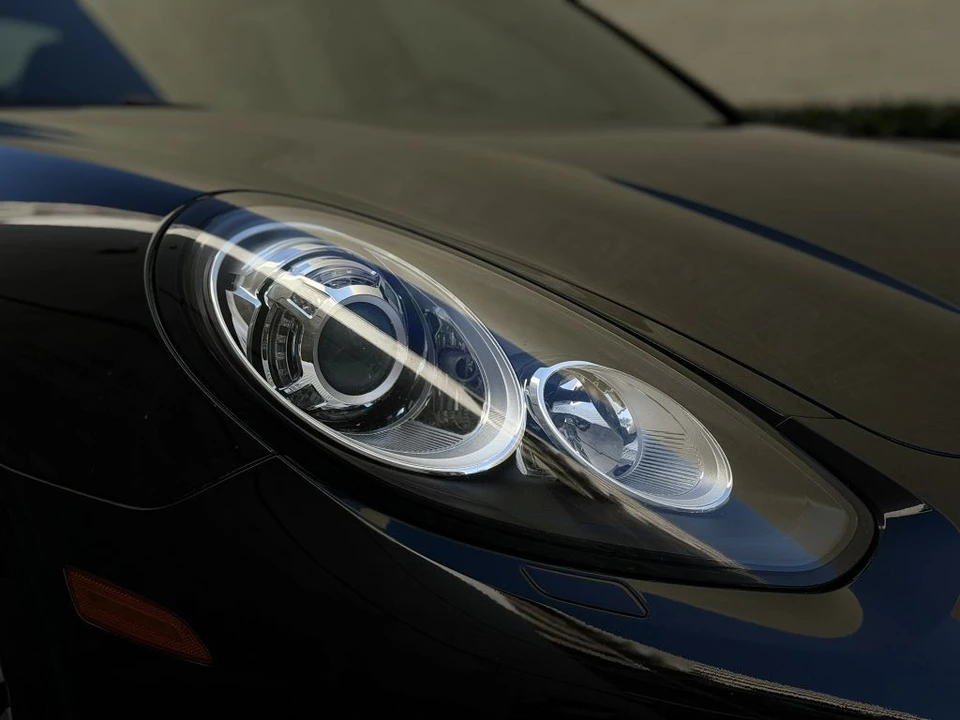 2015 Porsche 970 Panamera - Image 16 of 21