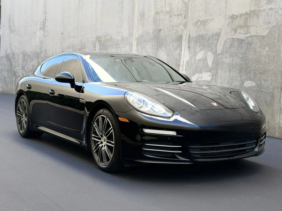 2015 Porsche 970 Panamera - Image 8 of 21