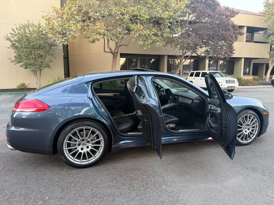 2015 Porsche 970 Panamera - Image 14 of 18