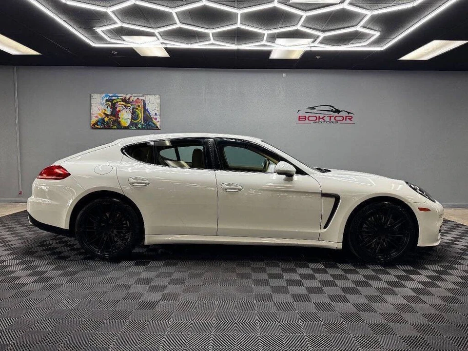 2015 Porsche 970 Panamera - Image 17 of 31