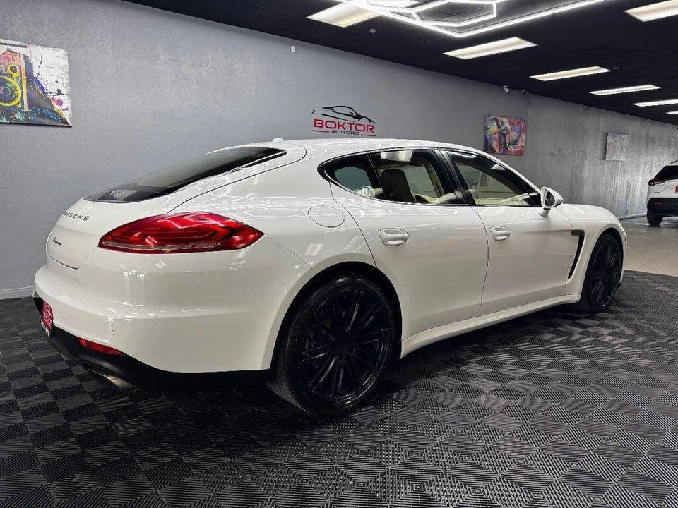 2015 Porsche 970 Panamera - Image 15 of 31