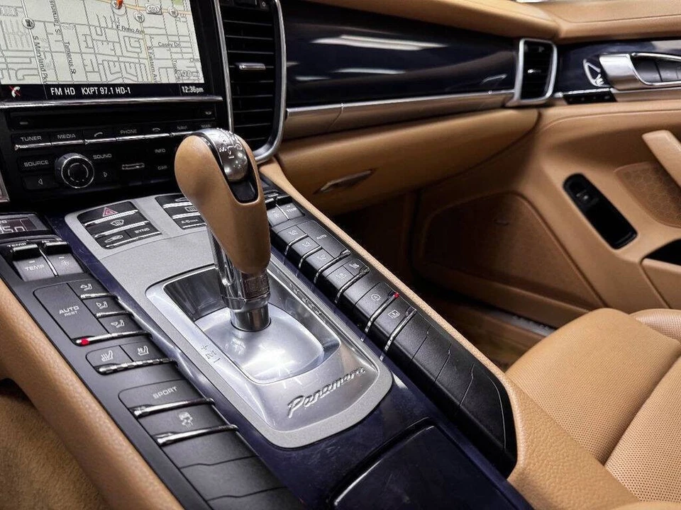 2015 Porsche 970 Panamera - Image 26 of 31