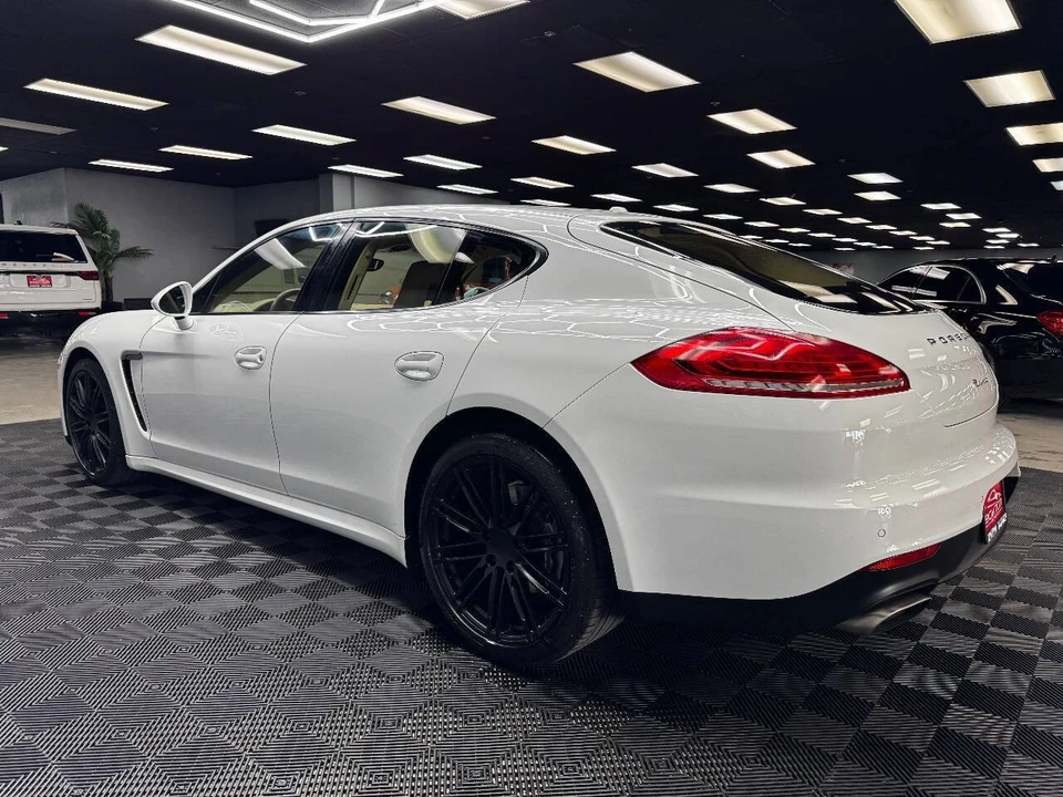 2015 Porsche 970 Panamera 4S - Image 8 of 12