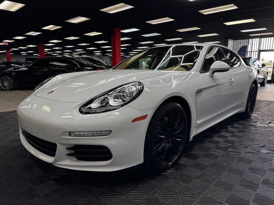 2015 Porsche 970 Panamera - Image 7 of 31