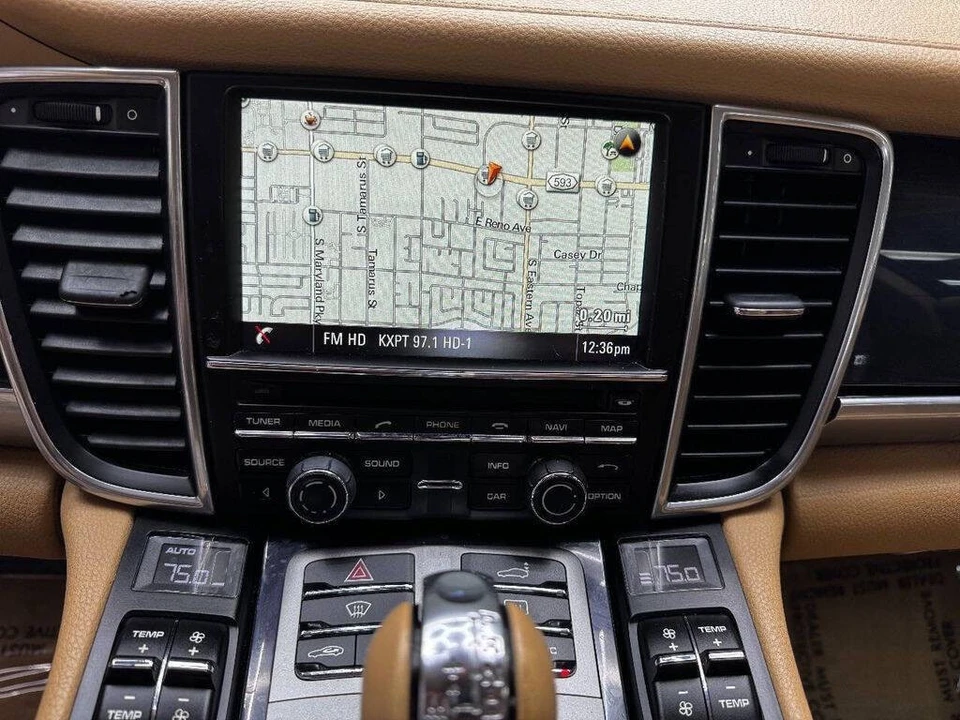 2015 Porsche 970 Panamera - Image 24 of 31
