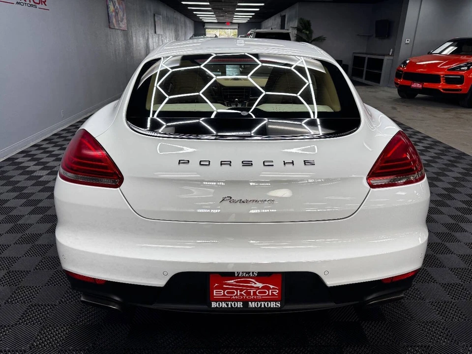 2015 Porsche 970 Panamera - Image 11 of 12