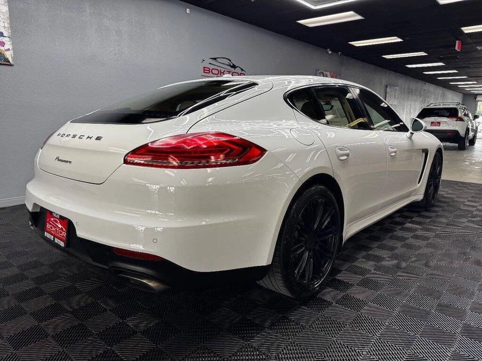 2015 Porsche 970 Panamera - Image 14 of 31