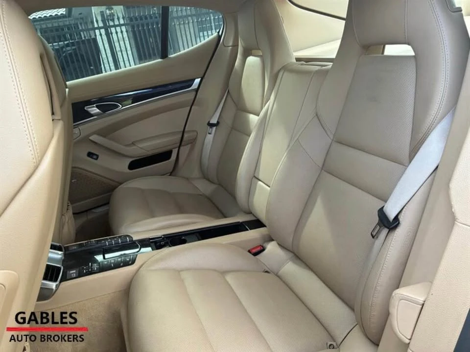 2015 Porsche 970 Panamera - Image 9 of 10