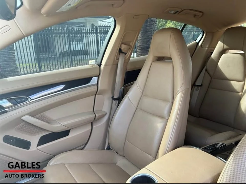 2015 Porsche 970 Panamera - Image 8 of 10