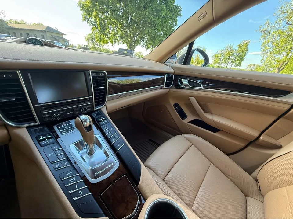 2015 Porsche 970 Panamera - Image 11 of 12