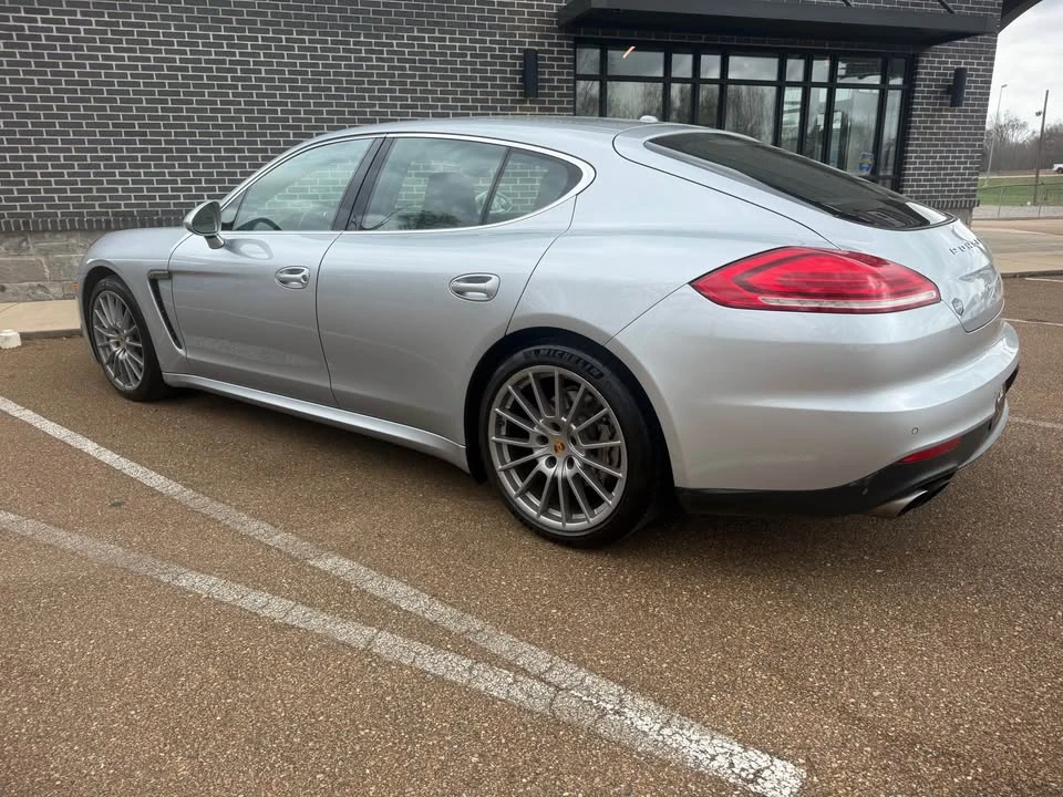 2015 Porsche 970 Panamera - Image 4 of 9