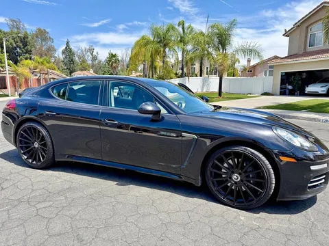 2015 Porsche Panamera 4 Executive Sedan 4D