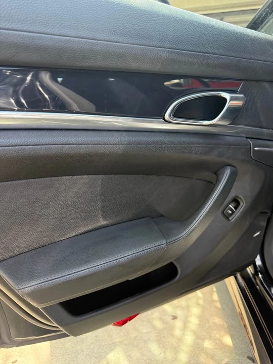 2015 Porsche 970 Panamera - Image 14 of 19