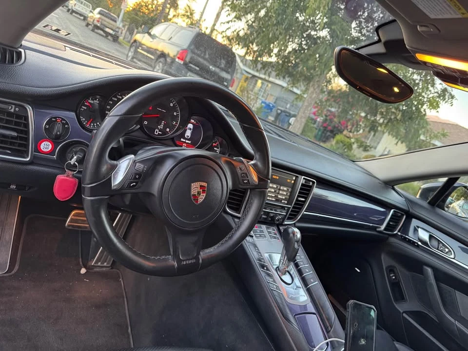 2015 Porsche 970 Panamera - Image 11 of 16
