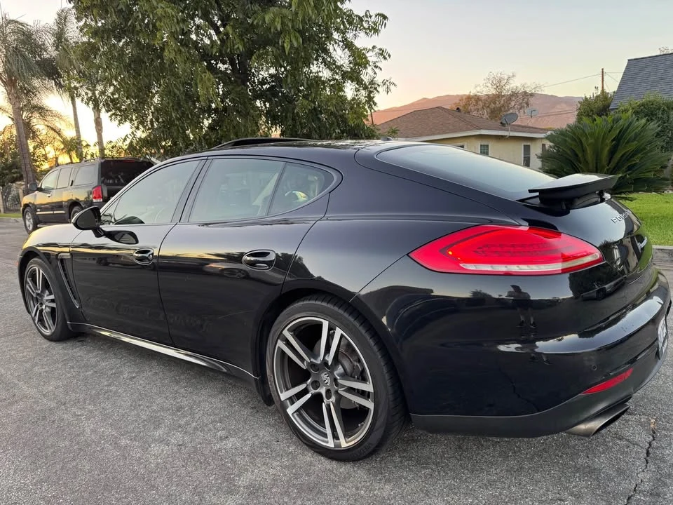 2015 Porsche 970 Panamera - Image 13 of 16