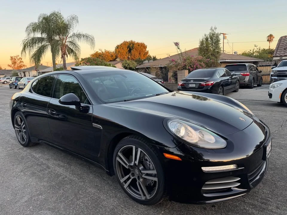 2015 Porsche 970 Panamera - Image 2 of 16