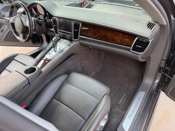 2015 Porsche 970 Panamera - Image 13 of 21