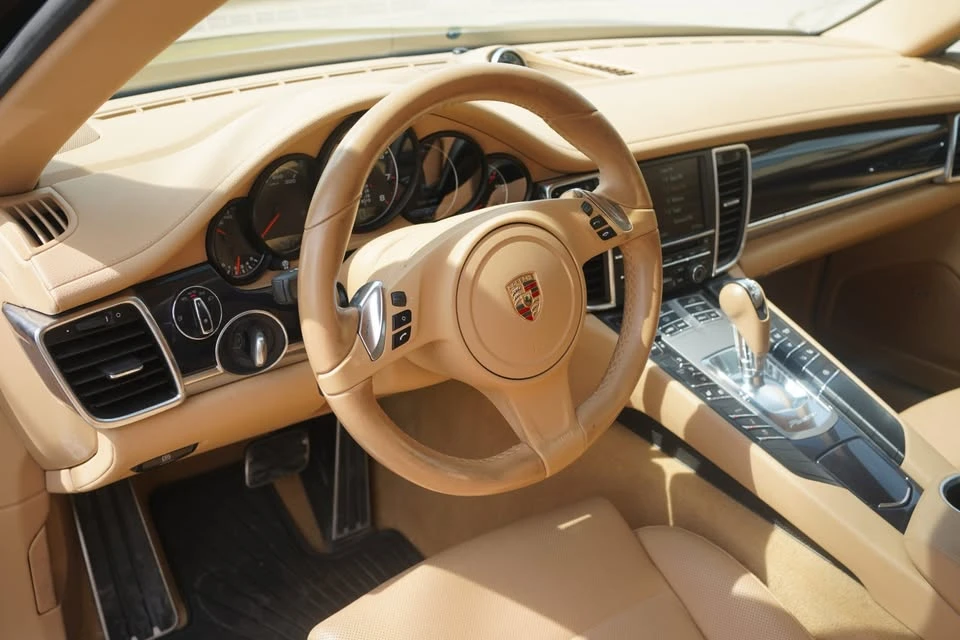 2015 Porsche 970 Panamera - Image 12 of 20