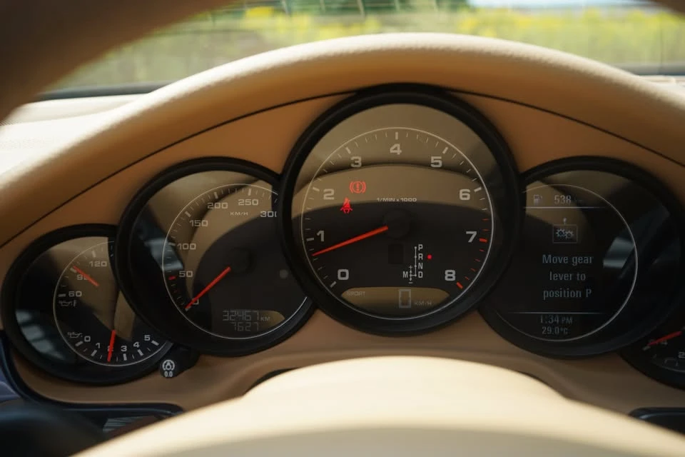 2015 Porsche 970 Panamera - Image 15 of 20