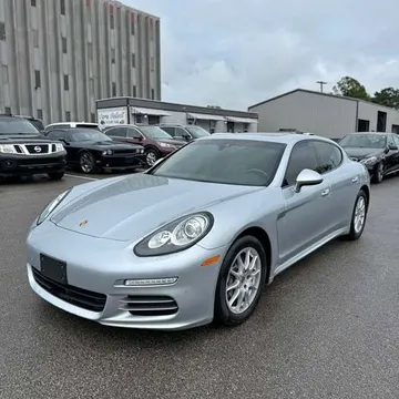 2015 Porsche Panamera 4