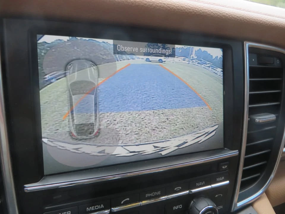 2015 Porsche 970 Panamera - Image 14 of 20