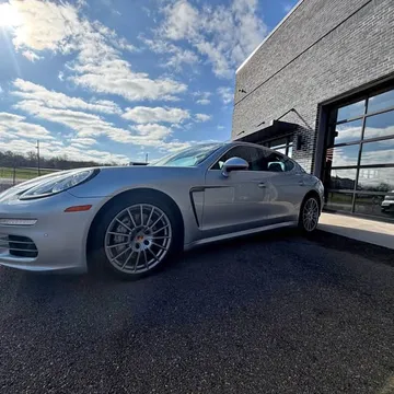 2015 Porsche Panamera 4