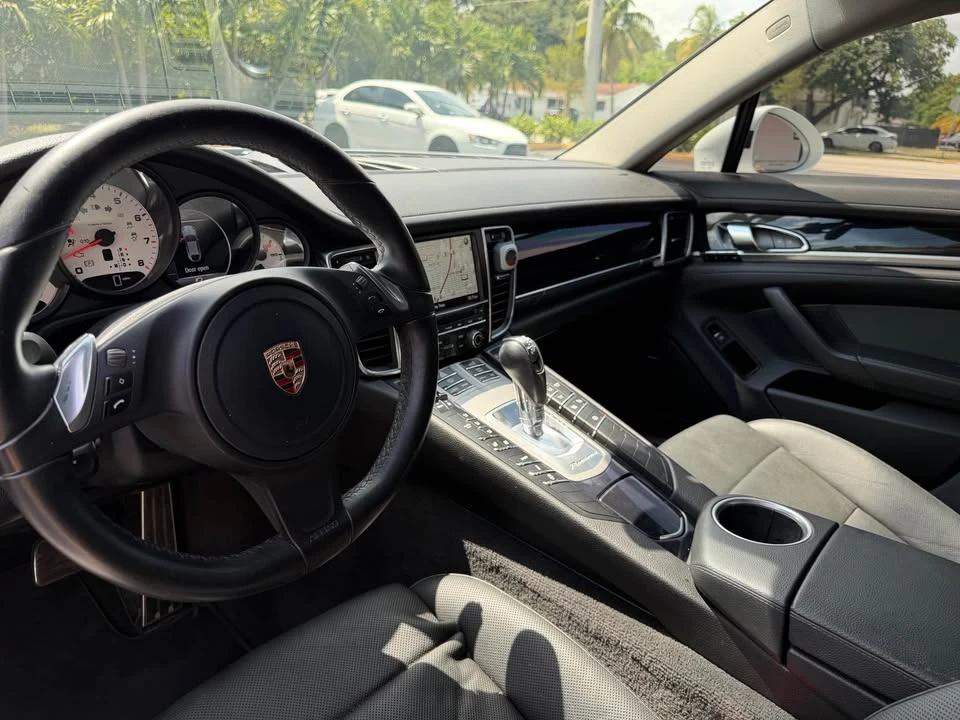 2015 Porsche 970 Panamera - Image 6 of 10