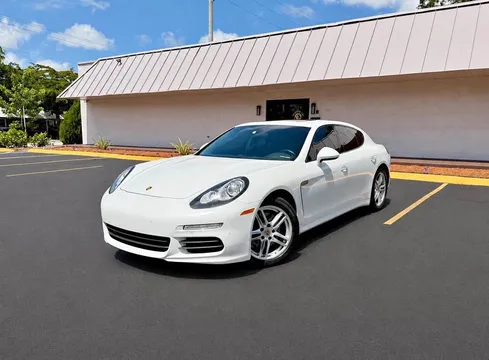 2015 Porsche Panamera 4 Sedan 4D
