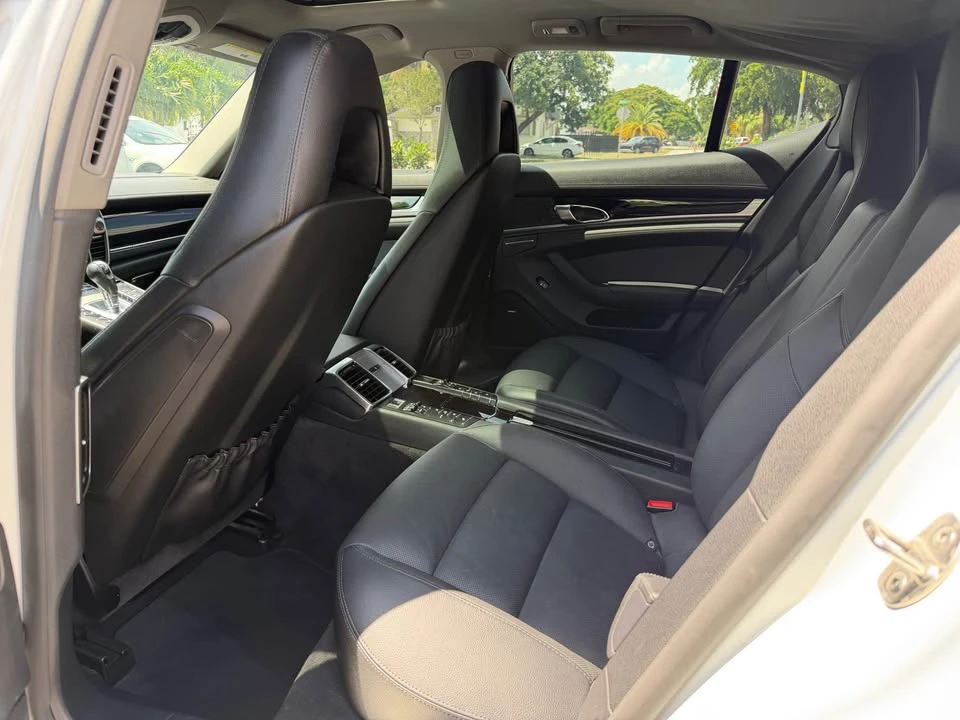 2015 Porsche 970 Panamera - Image 5 of 10
