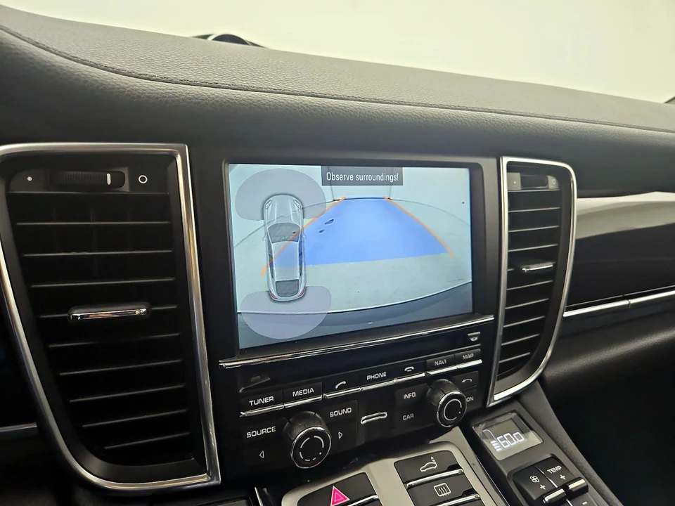 2015 Porsche 970 Panamera - Image 15 of 27