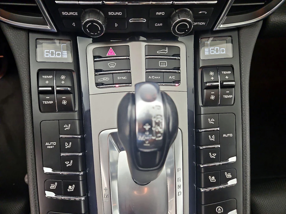 2015 Porsche 970 Panamera - Image 17 of 27