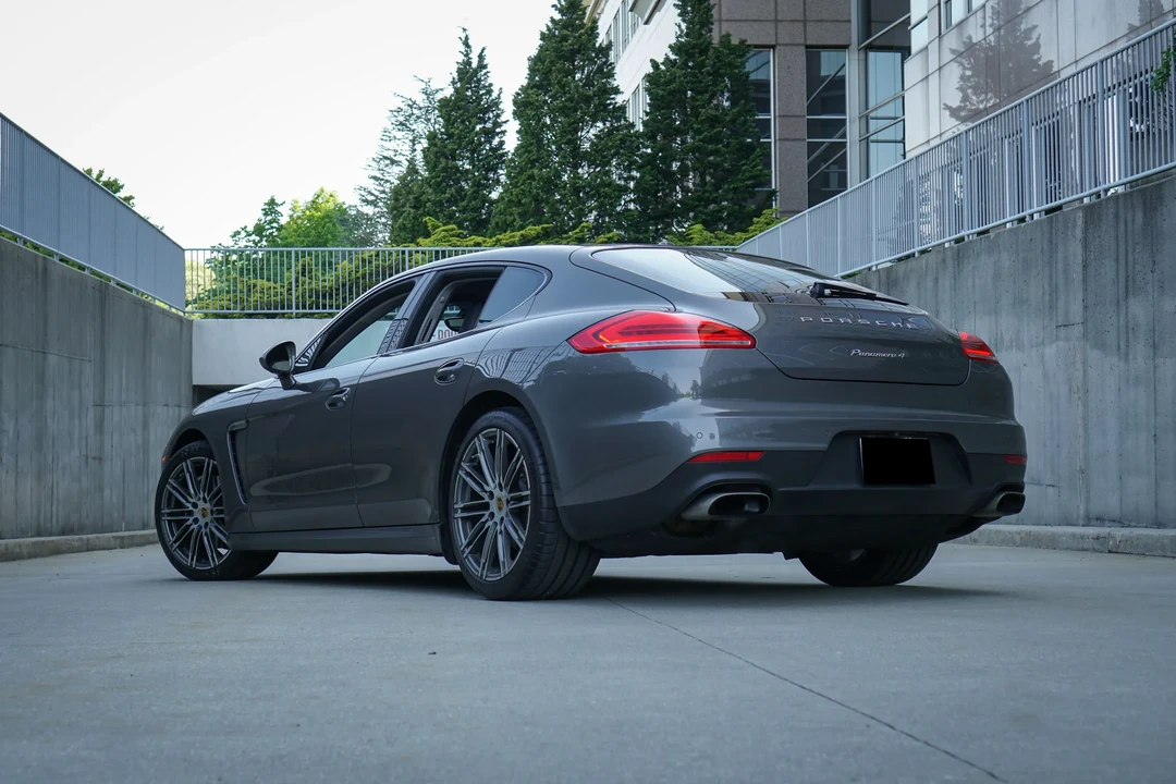 2015 Porsche 970 Panamera - Image 3 of 6