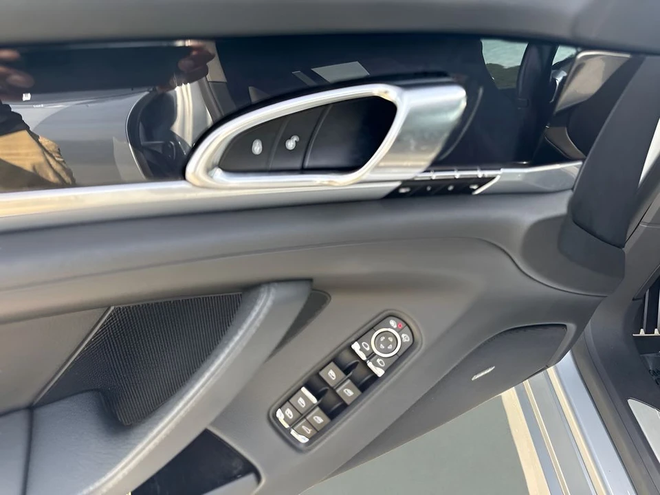 2015 Porsche 970 Panamera - Image 20 of 27