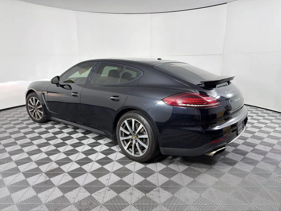 2015 Porsche 970 Panamera - Image 3 of 5