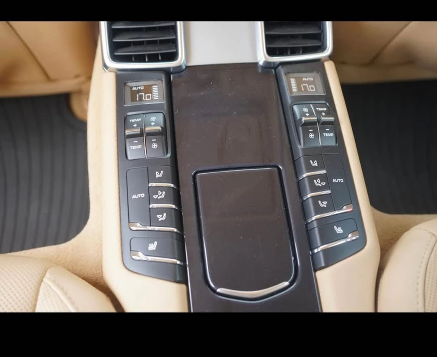 2015 Porsche 970 Panamera - Image 17 of 20