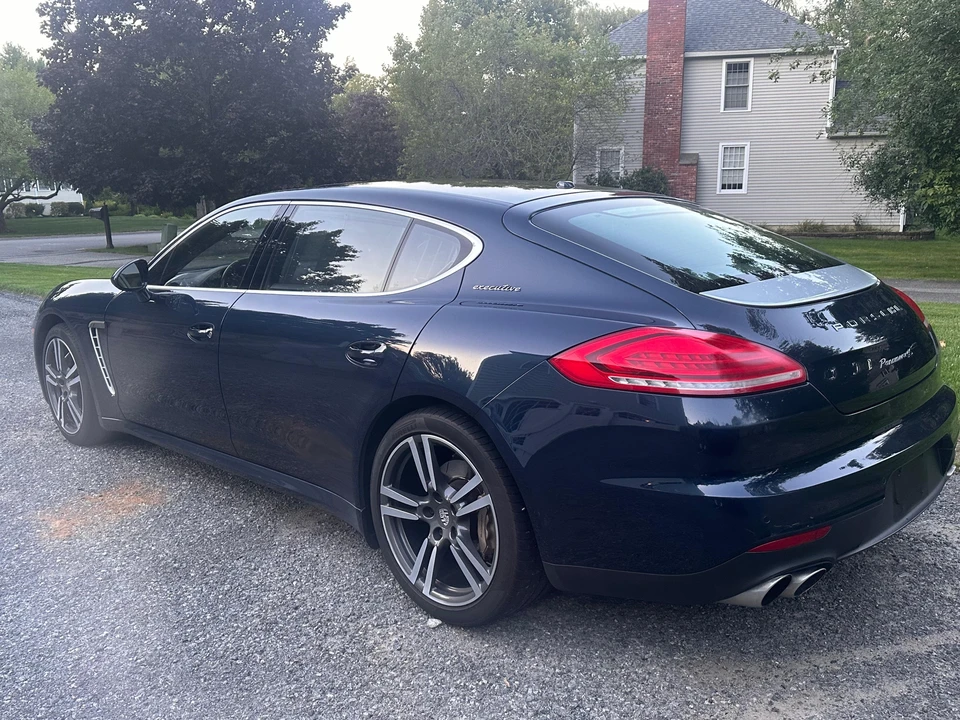 2015 Porsche 970 Panamera 4S - Image 9 of 31