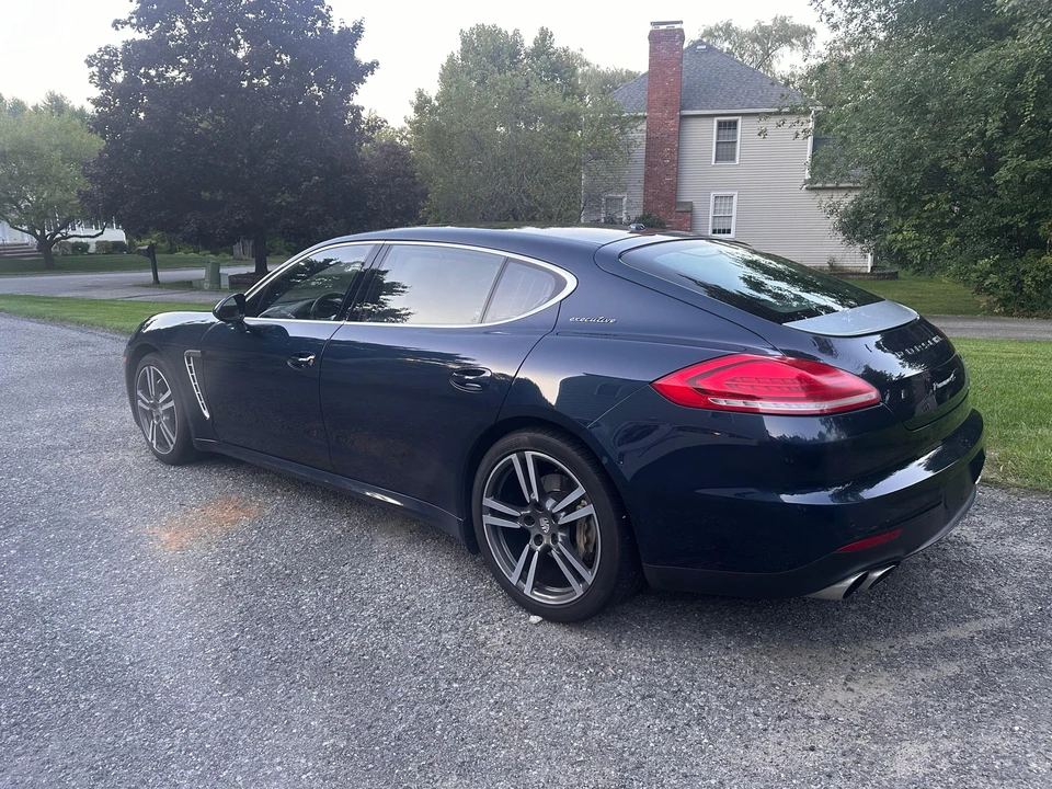 2015 Porsche 970 Panamera 4S - Image 8 of 31