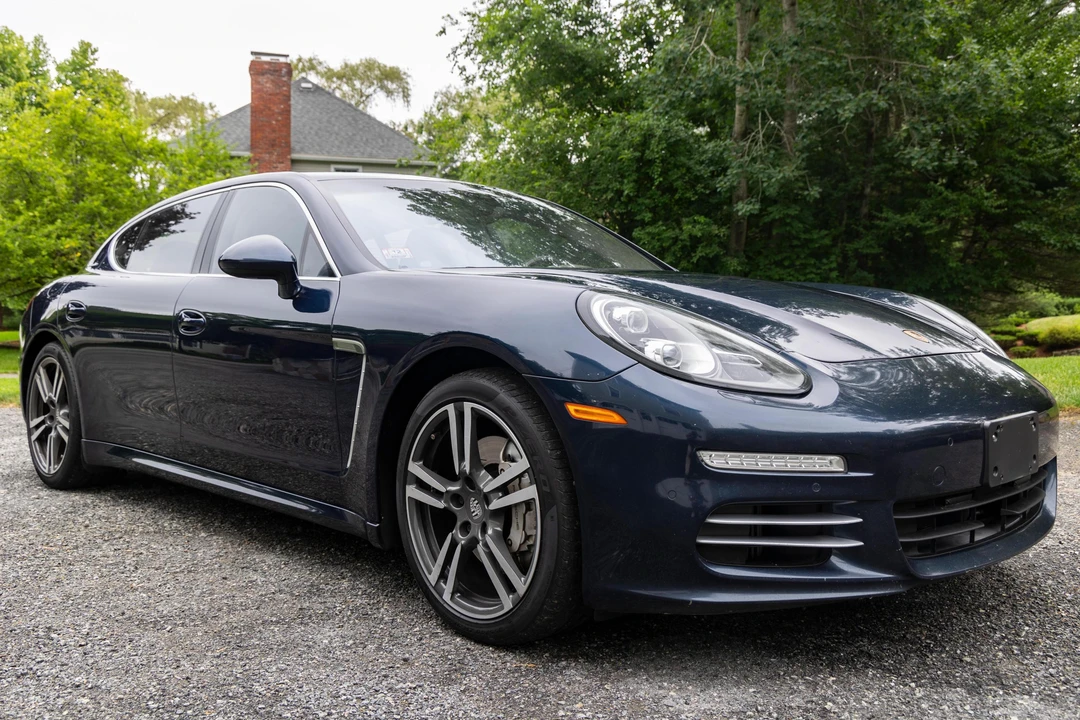 2015 Porsche 970 Panamera 4S - Image 2 of 31
