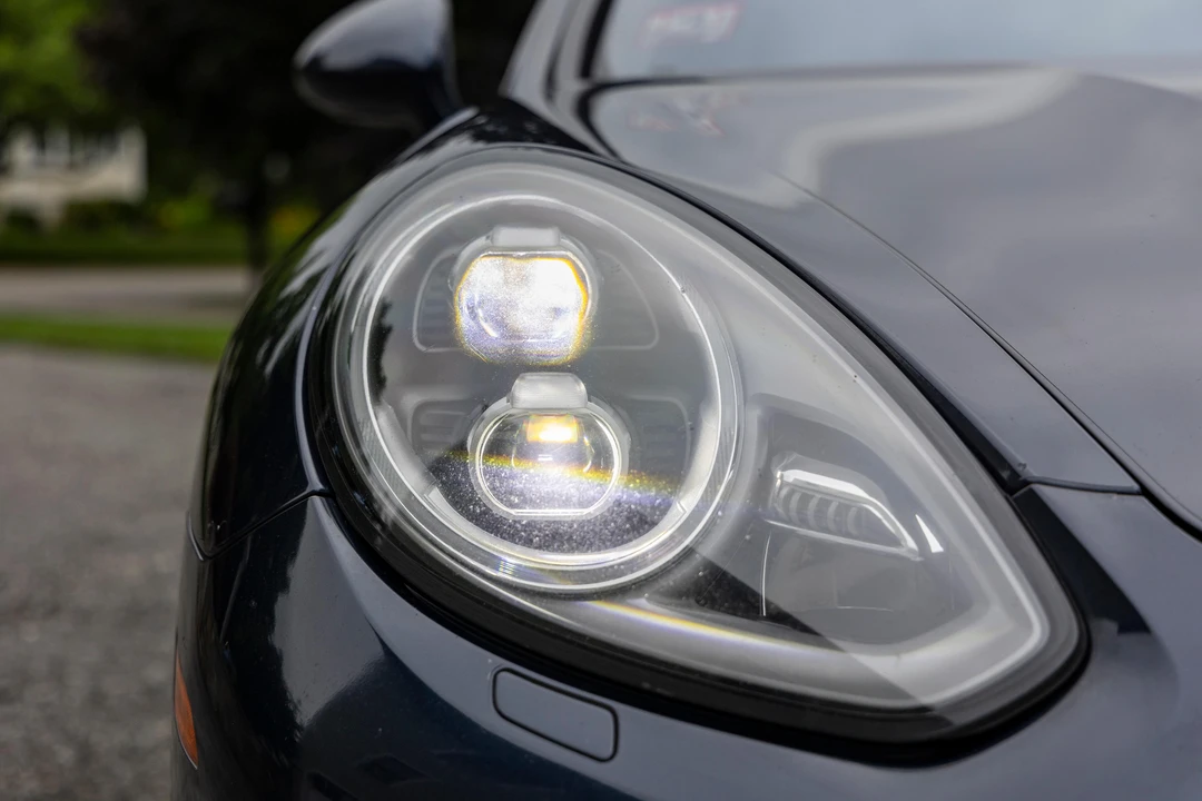2015 Porsche 970 Panamera 4S - Image 14 of 31