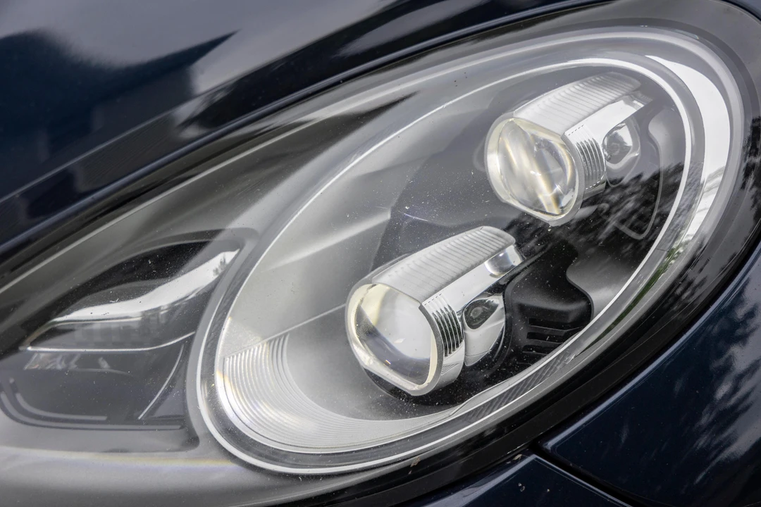 2015 Porsche 970 Panamera 4S - Image 23 of 31