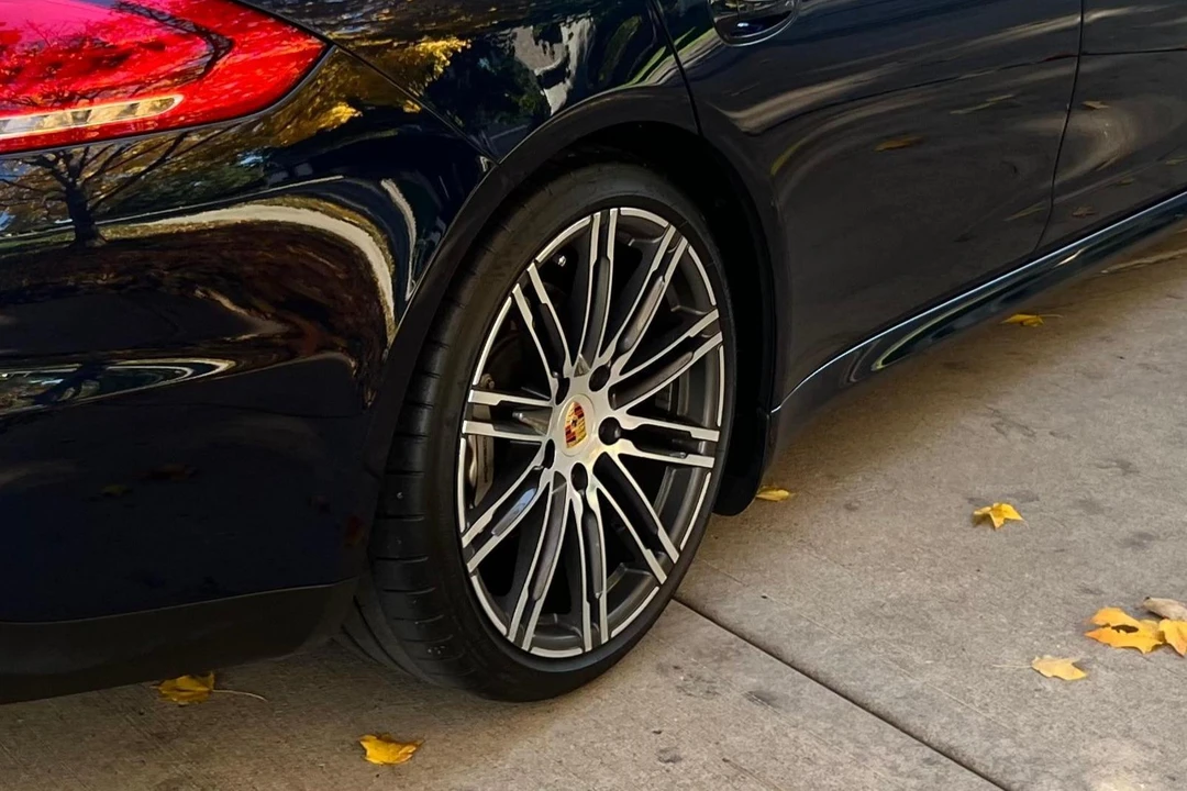 2015 Porsche 970 Panamera 4S - Image 24 of 31