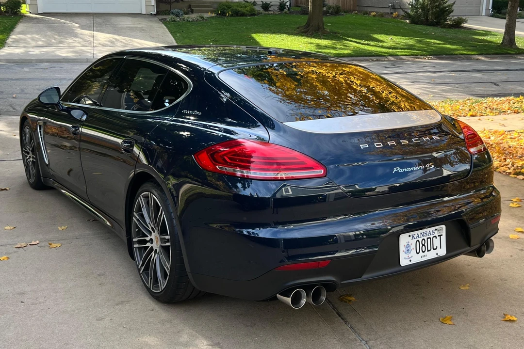 2015 Porsche 970 Panamera 4S - Image 5 of 31