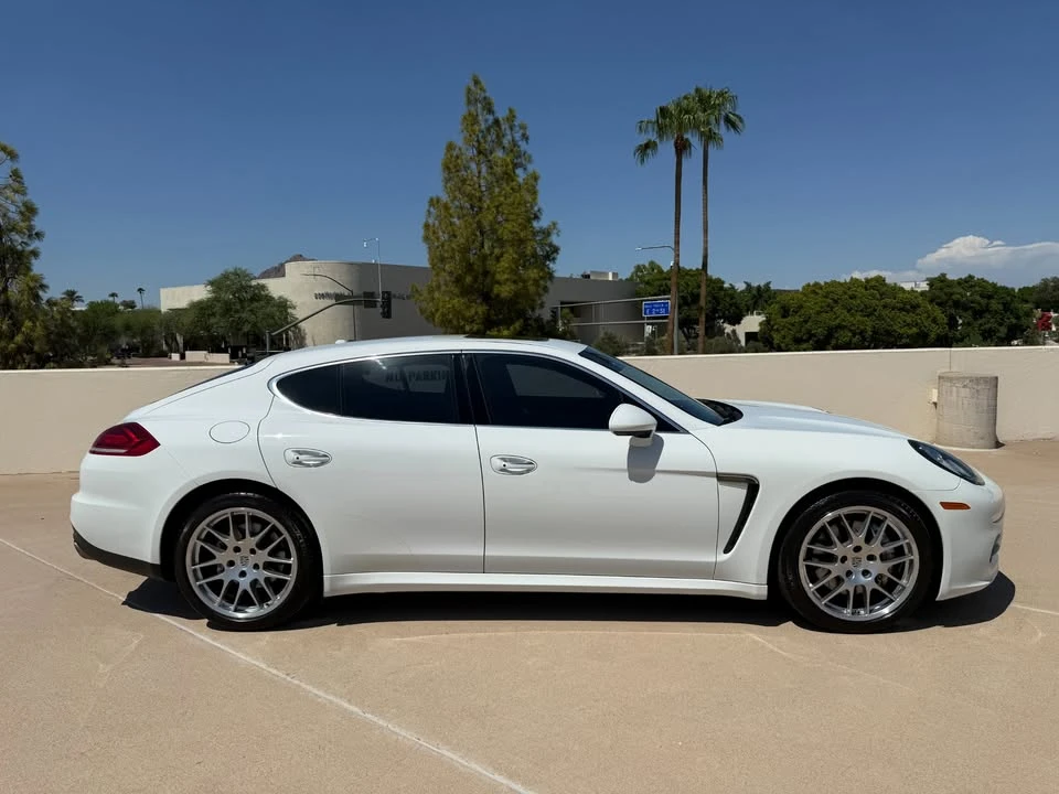 2015 Porsche 970 Panamera 4S - Image 8 of 17