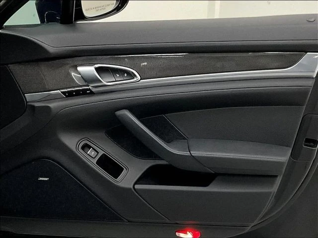 2015 Porsche 970 Panamera 4S - Image 18 of 31