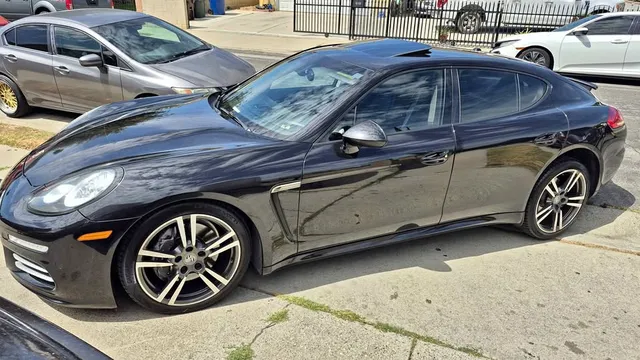 2015 Porsche Panamera 4S Sport Turismo Sedan 4D