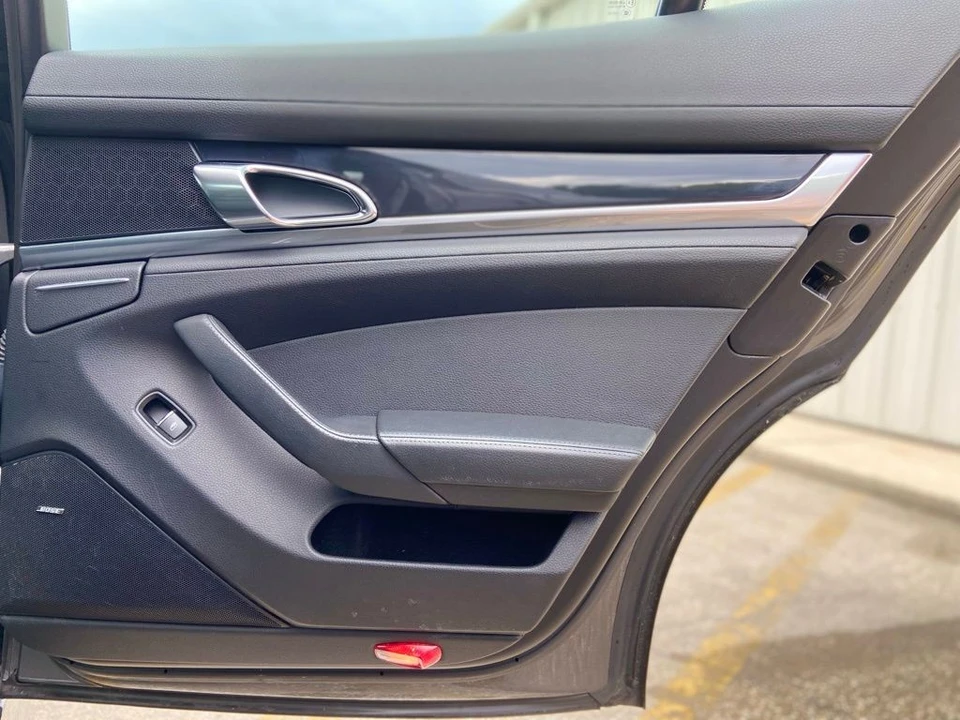 2015 Porsche 970 Panamera 4S - Image 21 of 31