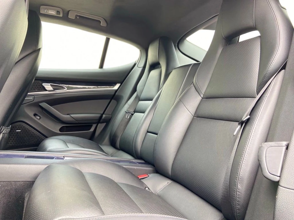 2015 Porsche 970 Panamera 4S - Image 20 of 31